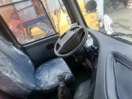 Capacité du moteur de 6 à 8 litres Conception de pneus radiaux 10 roues Sinotruk 6X4 HOWO