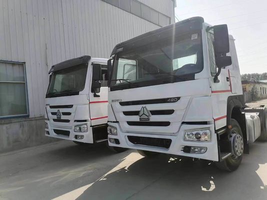 Transmission manuelle type 420HP Sinotruk HOWO 6*4 Tracteur avec moteur Weichai