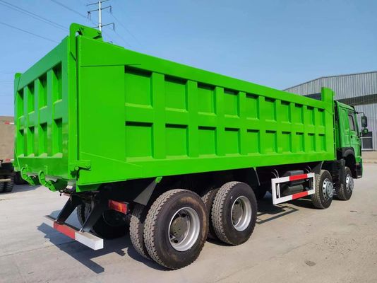 Sinotruk HOWO 8*4 Camion à ordures 375HP Couleur verte 10500 x 2600m x 3400mm