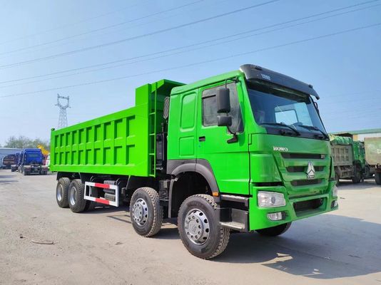 Sinotruk HOWO 8*4 Camion à ordures 375HP Couleur verte 10500 x 2600m x 3400mm