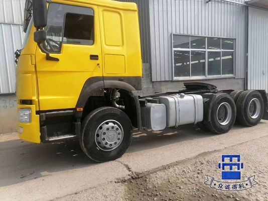 Camion tracteur Sinotruk 6*4 couleur jaune utilisé à partir de la capacité du moteur 6-8L