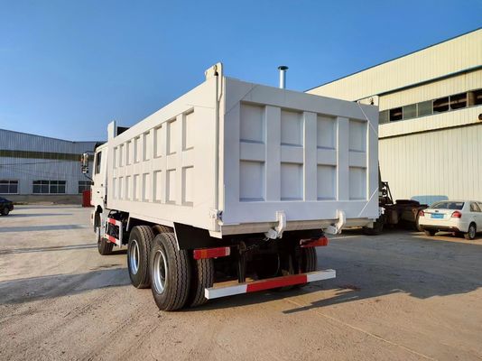 Conception de pneus radiaux Shacman 6 × 4 F3000 camion à bascule camion à décharge pour l'exploitation minière