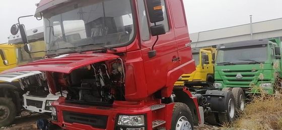 Red Shacman 6*4 Camion tracteur 10 roues avec certification ECE et conception de pneus radiaux