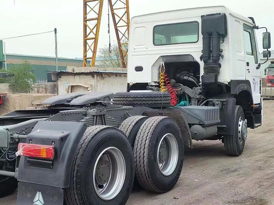 Sinotruck HOWO 6X4tracteur camion 371-430HP dans une couleur différente avec conception de pneus radiaux