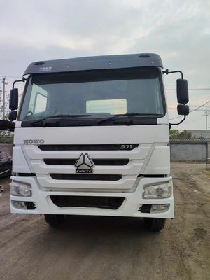 Sinotruck HOWO 6X4tracteur camion 371-430HP dans une couleur différente avec conception de pneus radiaux