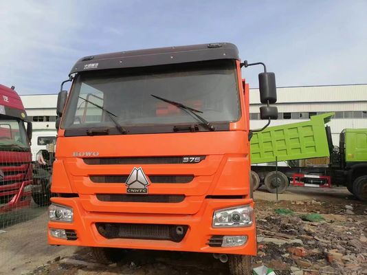 Sinotruck utilisé HOWO A7 6*4 10 roues camion de décharge 371-430HP avec conception de couleur mixte