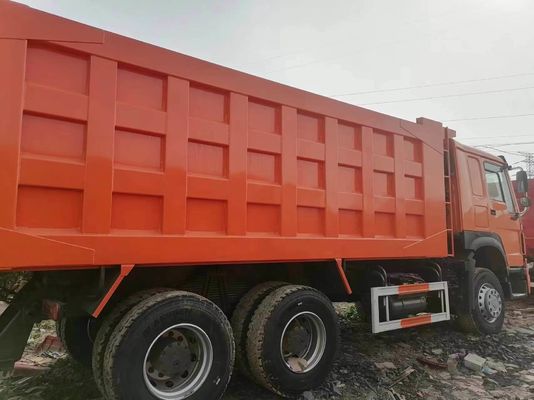 Sinotruck utilisé HOWO A7 6*4 10 roues camion de décharge 371-430HP avec conception de couleur mixte
