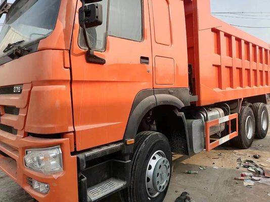 Sinotruck utilisé HOWO A7 6*4 10 roues camion de décharge 371-430HP avec conception de couleur mixte