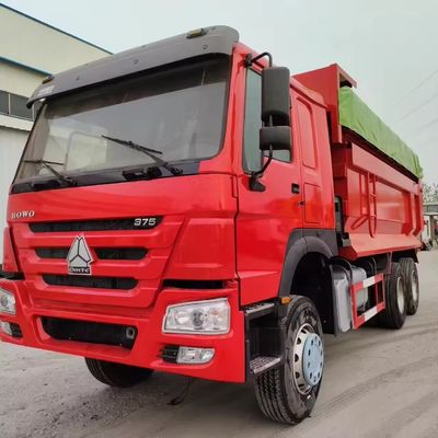 Capacité du moteur de 6 à 8 litres Utilisé HOWO Camion de décharges 12 pneus Camions à bascule 6X4 en rouge