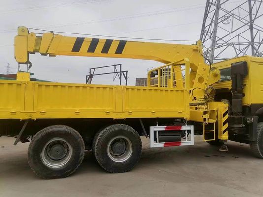 Vente de grue sur mesure Sinotruck HOWO 6*4 montée sur camion avec spécifications sur mesure