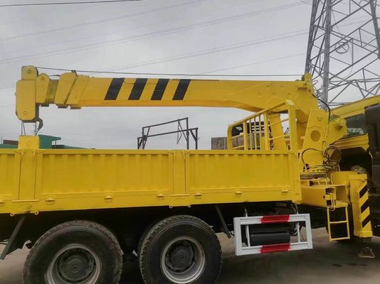 Vente de grue sur mesure Sinotruck HOWO 6*4 montée sur camion avec spécifications sur mesure