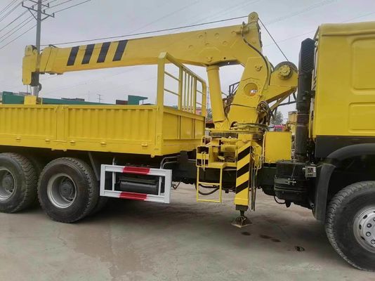 Vente de grue sur mesure Sinotruck HOWO 6*4 montée sur camion avec spécifications sur mesure